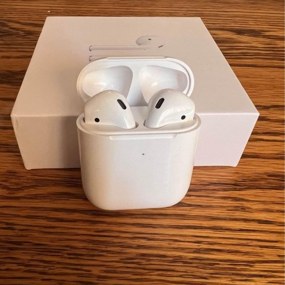AirPod 2nd Gen(New) - Picture 1 of 2